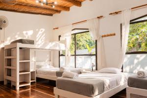 Believe Surf & Yoga Lodge Santa Teresa