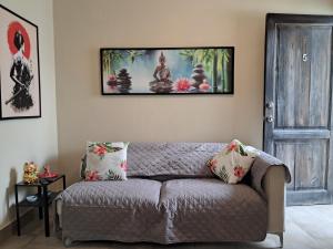 Colonial Zone - Asian Artistic 2 Bedroom, 2 Bathroom Apartment