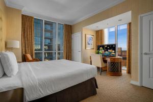 32nd Floor MGM Signature 2BR Combo High-Floor Views No Resort Fees