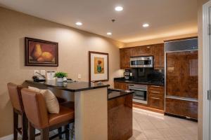 32nd Floor MGM Signature 2BR Combo High-Floor Views No Resort Fees