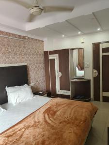 Hotel Palace View, Arki