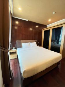 Spacious Apartement 3BR Ciputra World