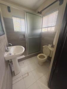 Hunny Bay Tropical Trio Three-Bed Suite