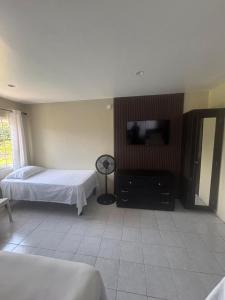 Hunny Bay Tropical Trio Three-Bed Suite