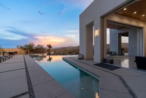The Overlook by Fieldtrip - 7 Bd Modern Luxury with Infinity Pool Views