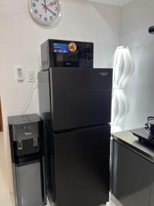 Near Vista Taguig Mall BGC Free wifi Netflix HBO 17TH