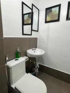 Near Vista Taguig Mall BGC Free wifi Netflix HBO 17TH