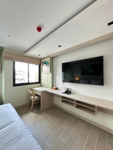 ABOUT NONT HOTEL &APARTMENT