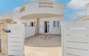 1 Bedroom Stunning Home In Torre San Giovanni
