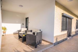 Sanbaldo 1BR Terrace Apartment Koper - Happy Rentals