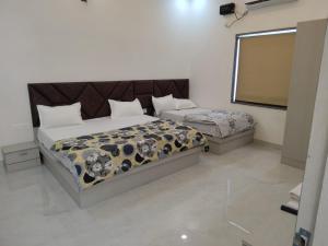 Shiva Guest House