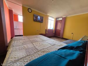 Mini apartment of 65m2 in a family home