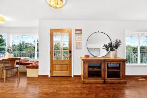 HillCreek Villa A Design Forward Stay