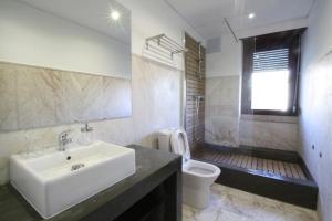 Central Terrace in Lisbon for Groups