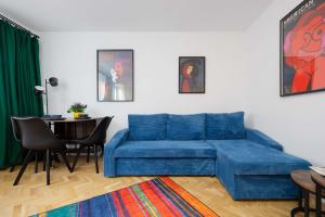 Comfortable Apartment in Warsaw Center with Balcony and Bathtub by Noclegi Renters