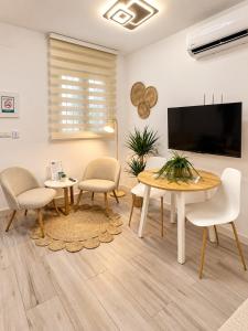 Marquina Beach Studio