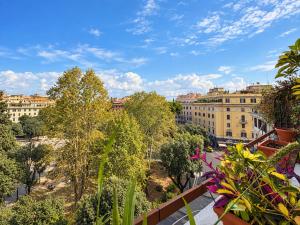 Roma Family Terrace