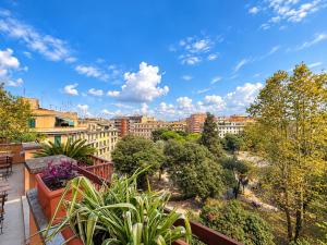 Roma Family Terrace