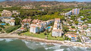 Playa Real Marbella Pool & Sea View by Downtown Apartments