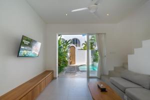 Las Casas 5 - Romantic Tropical Villa in Bingin