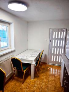 Fast Apartment House