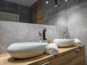 Dereniowa 10 Modern Apartment by StayFirst