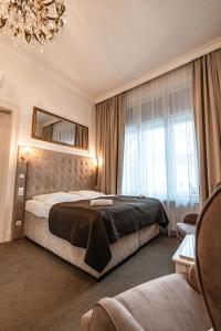 Apartments Arte with Square view