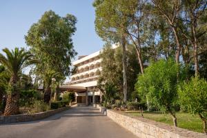Apollonia Beach Resort & Spa