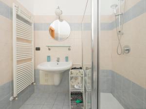 Bright One-Bedroom Apt with Balcony - Ripamonti