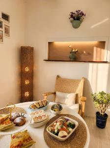 6 minutes by subway from central Seoul, 3-room private house, close to Namsan, Myeongdong, Dongdaemun, Apgujeong, and Seongsu