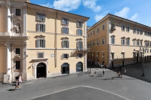 Palazzo Goldoni Condotti Collection