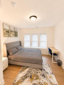 2BR,1BA WiFi Parking Full Kitchen