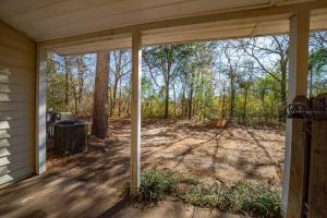 Stylish 2BR Urban Stay Near CAE Pet Friendly