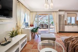 3 Bedroom Oceanview Cliff Haven