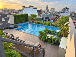 Classyc Hotel Hang Buom