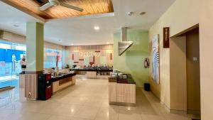 Alltrue Lite Hotel Nagoya Hill Batam