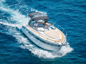 Motor yacht Simba