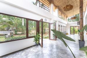 Sunlit Hostel