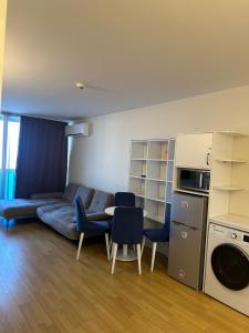 Apartment hotel