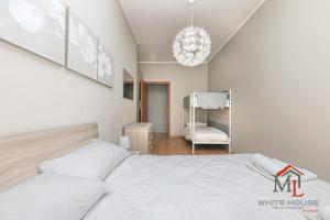 Apartments in Palazzo San Paolo with balconies by ML WHITE HOUSE