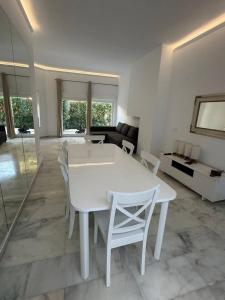 Casa en Marbella para 6 con playa y 2 piscinas