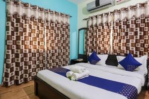 A Premium Hotel GOLDEN PURI E RESORT Walking From From Sea Beach, Free Wifi, Parking Available ! Luxury & Best Hotel in Puri