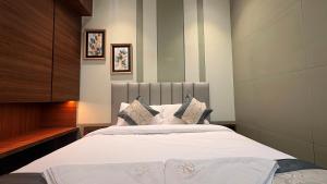 Hotel Mi Residency - Near Thane Railway Station