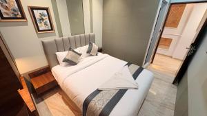 Hotel Mi Residency - Near Thane Railway Station