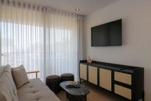 Fantastic 2BR with Pool near the Costa Verde by Geko