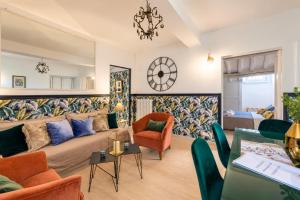 Trevi Fountain Stylish Penthouse IREX Apartment