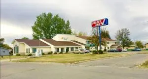 布雷肯里奇瑟莱克特汽车旅馆 - Fergus Falls