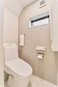 9 minutes to Shinjuku , New 97m2 House, 3 Bedrooms, Free Parking