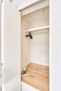 9 minutes to Shinjuku , New 97m2 House, 3 Bedrooms, Free Parking