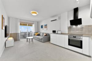 Blue Horizon apartment in Marina Palace